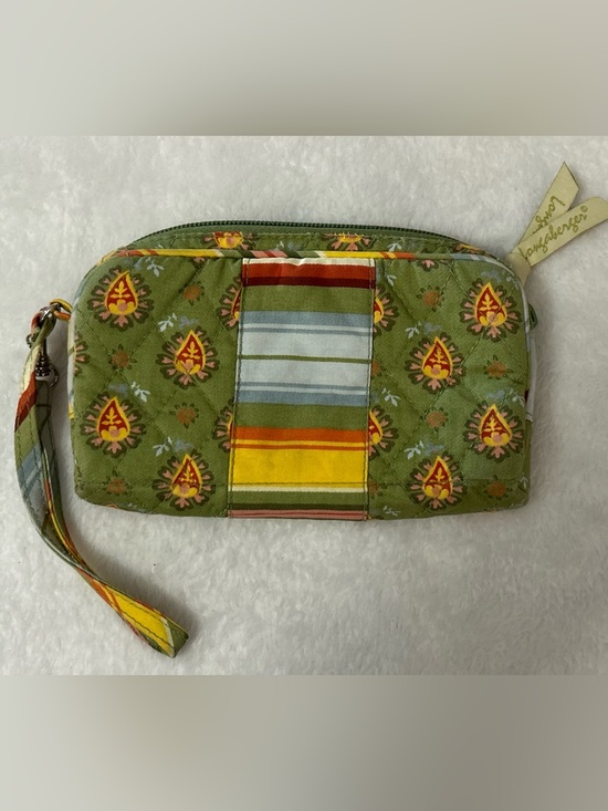 Longaberger Handbags - Longaberger Homestead Quilted Wristlet Wallet Green Floral Zip Organizer
